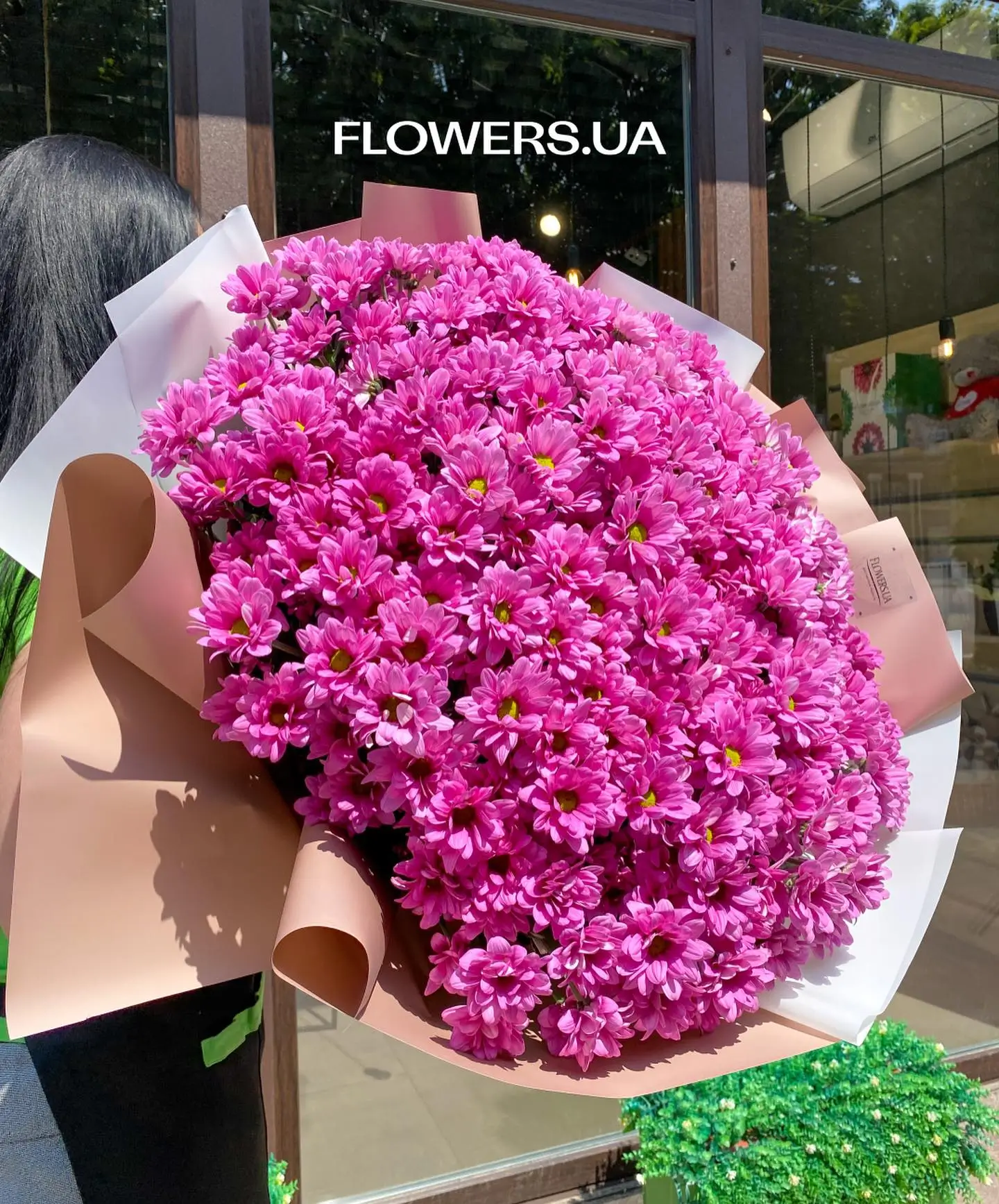Лайфкахи від Flowers.ua: як обрати букет квітів та доглядати за ним